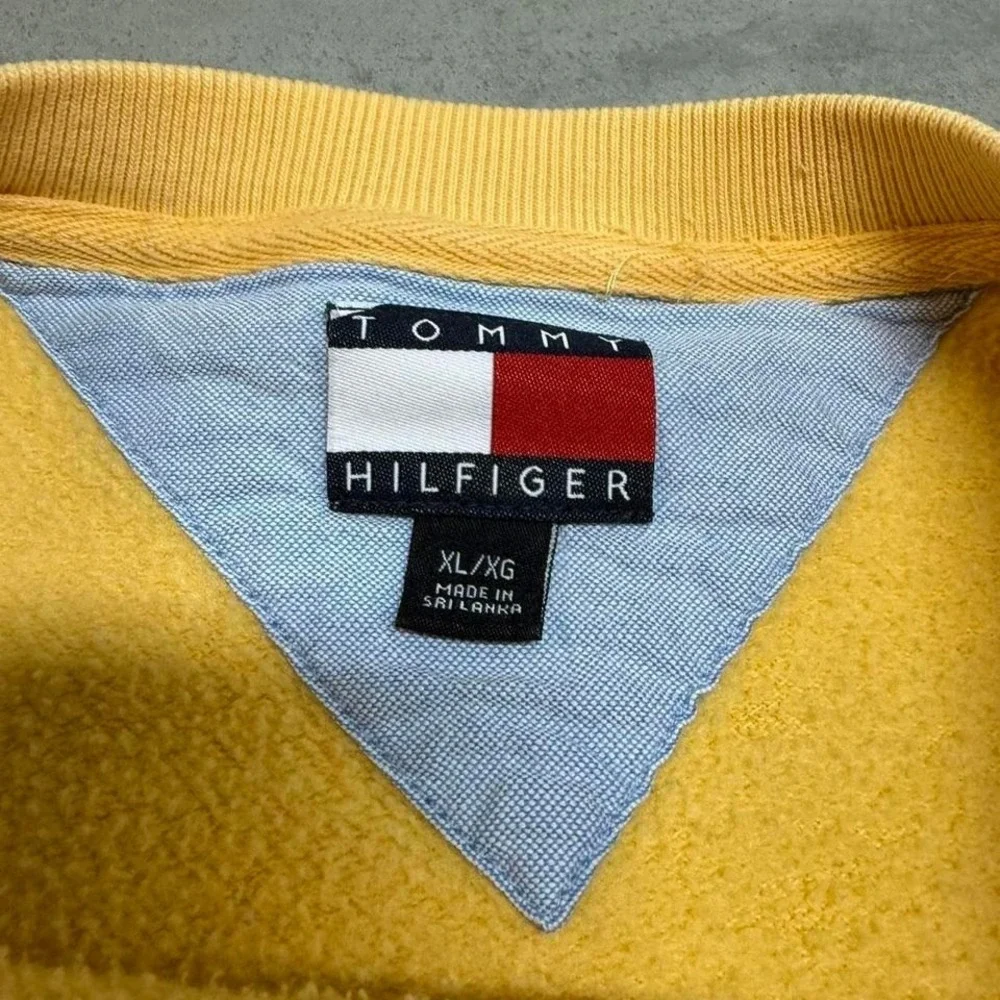 2000s tommy hilfiger yellow blank crewneck‎ sweatshirt
